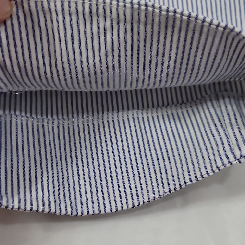Blue and White Striped Capris with Classic Style - Picture 8 of 8